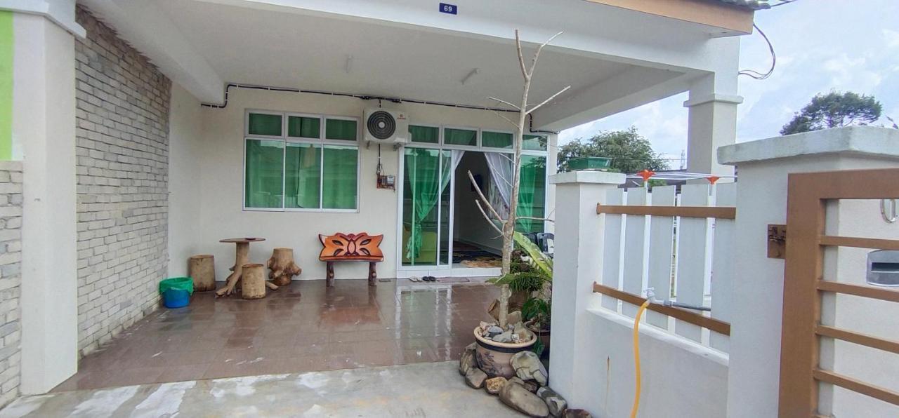 Homestay De'69 Jitra Bagian luar foto